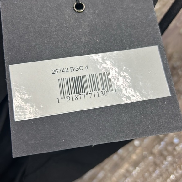 Mac Duggal 26742 NWT METALLIC ONE SHOULDER RUFFLE TIERED GOWN - Picture 10 of 10